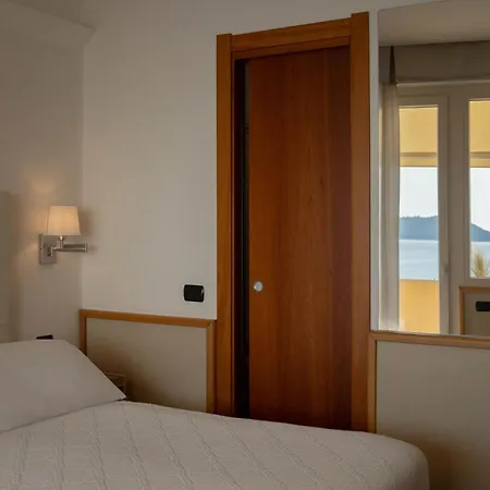 佛罗里达莱里奇酒店 3* 莱里奇