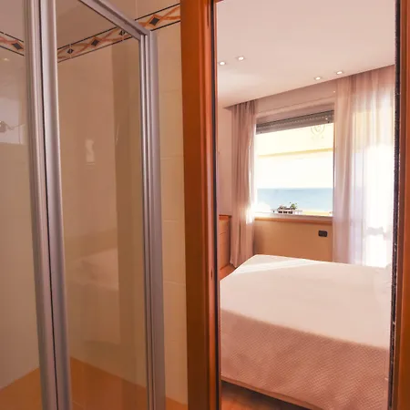 佛罗里达莱里奇酒店 3* 莱里奇